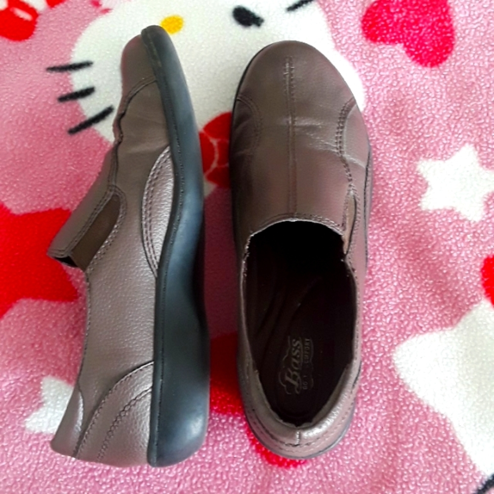 Women's Bass "Terry" size 8M